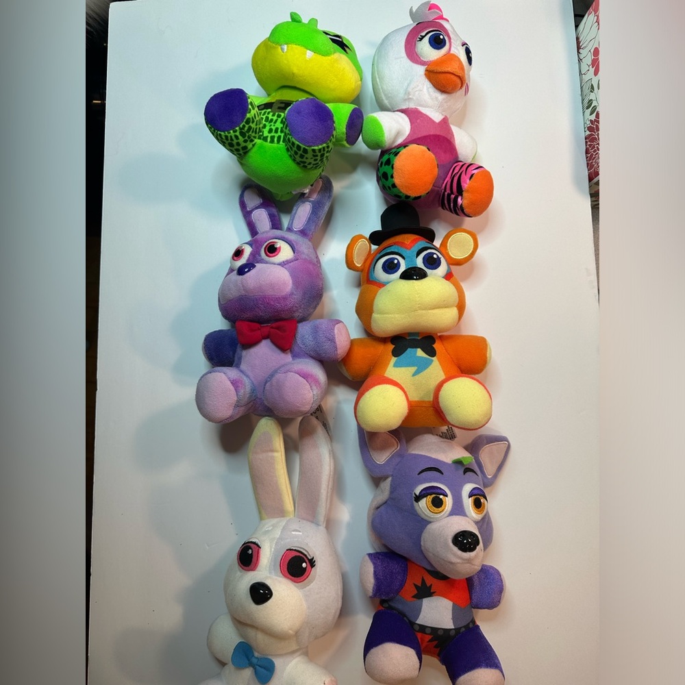 Five Nights at Freddy’s plush stuffed toys LOT